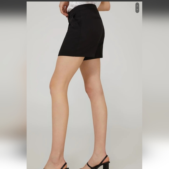 NWT pleated trouser short - Picture 3 of 10